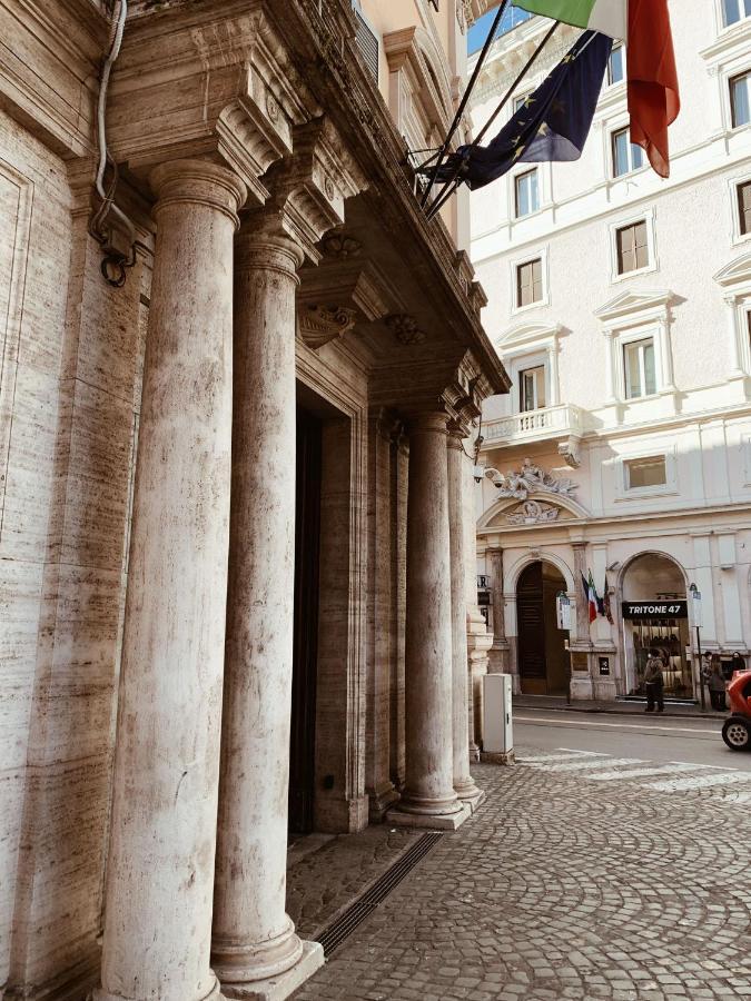 Residenza Tritone Luxury Guest House Trevi Fountain روما المظهر الخارجي الصورة