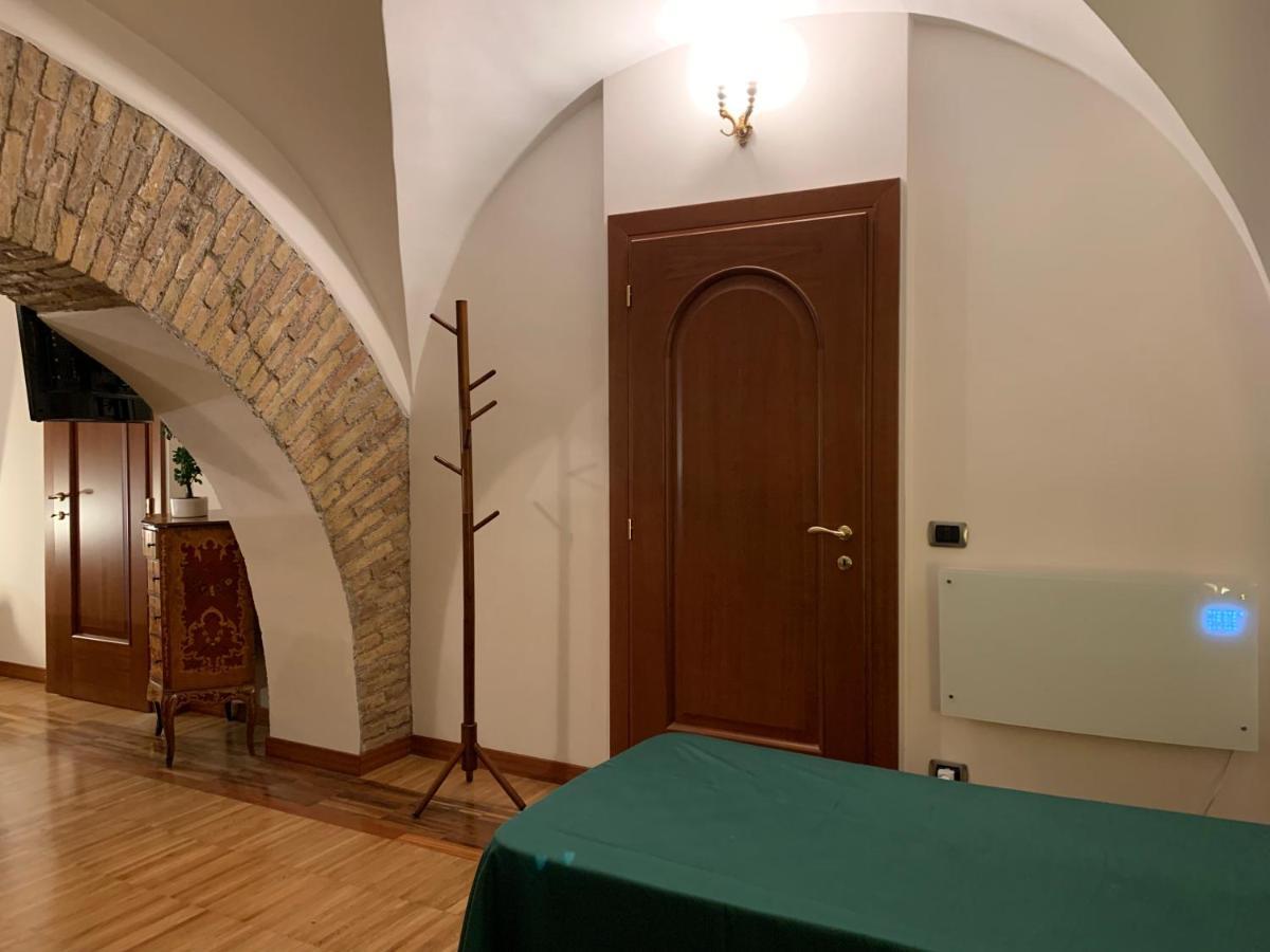 Residenza Tritone Luxury Guest House Trevi Fountain روما المظهر الخارجي الصورة