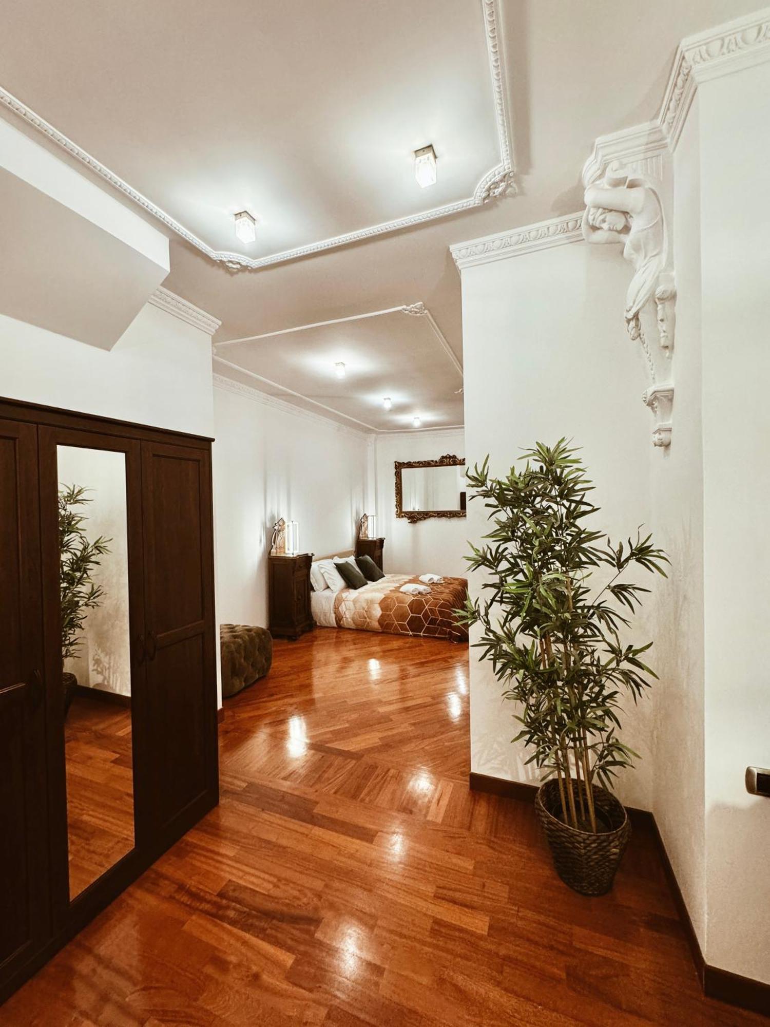 Residenza Tritone Luxury Guest House Trevi Fountain روما المظهر الخارجي الصورة