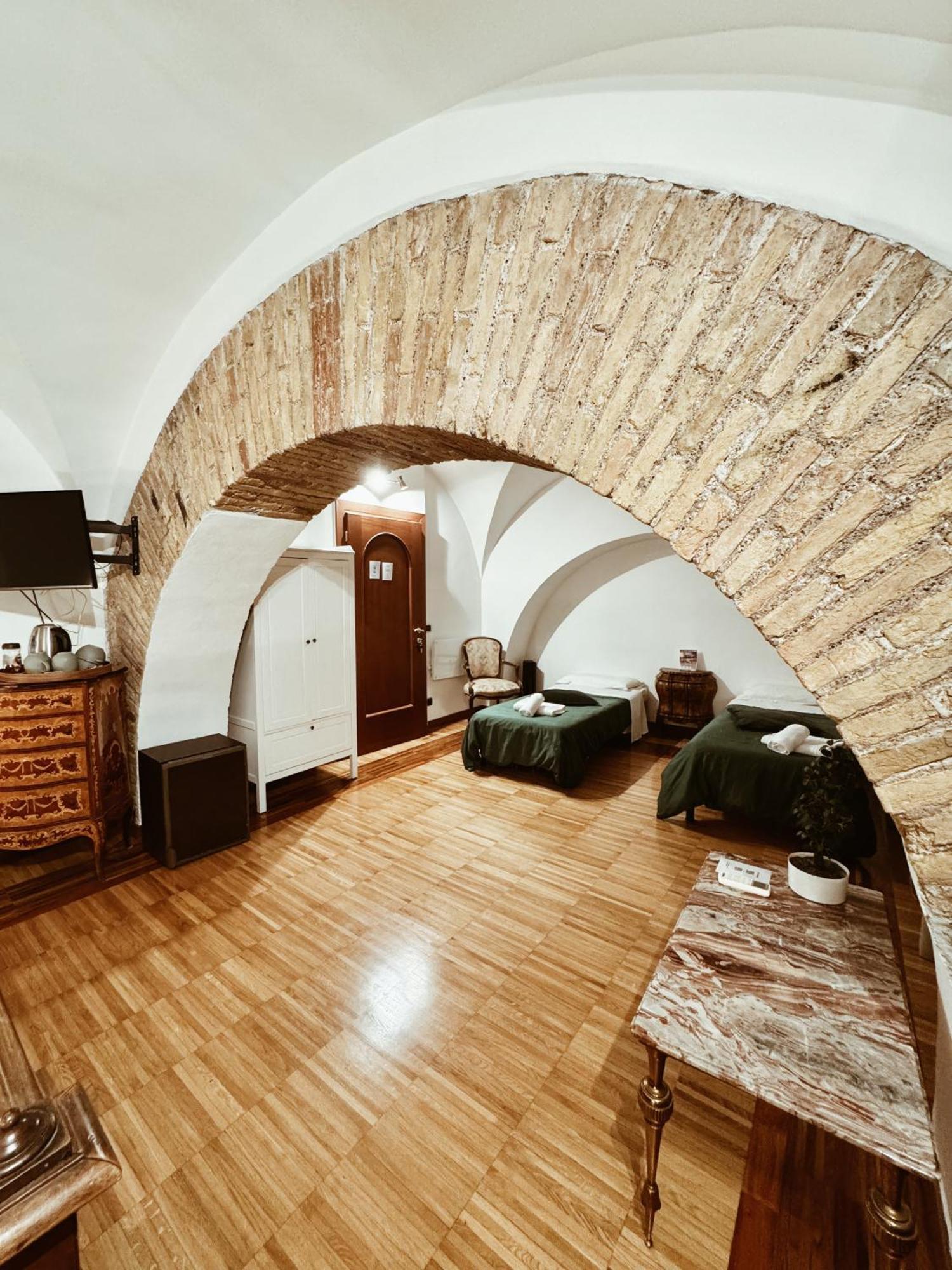 Residenza Tritone Luxury Guest House Trevi Fountain روما المظهر الخارجي الصورة