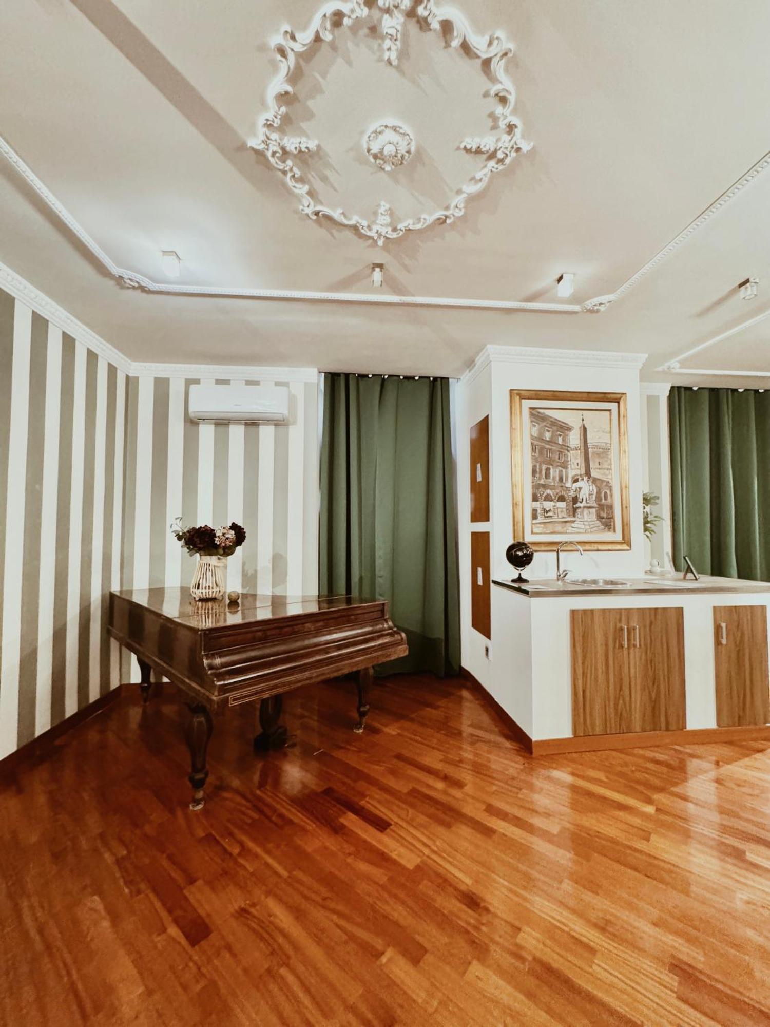 Residenza Tritone Luxury Guest House Trevi Fountain روما المظهر الخارجي الصورة