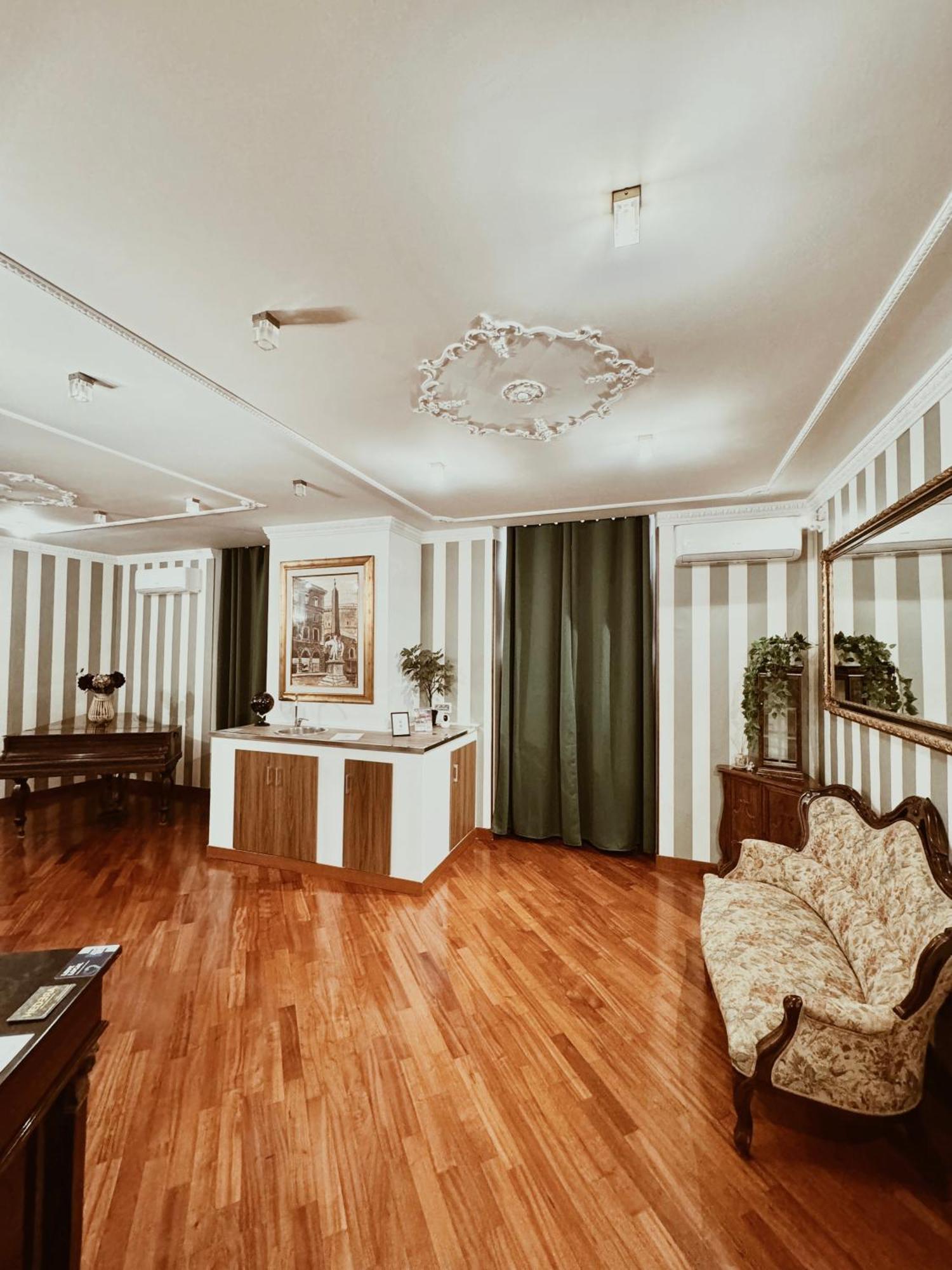 Residenza Tritone Luxury Guest House Trevi Fountain روما المظهر الخارجي الصورة