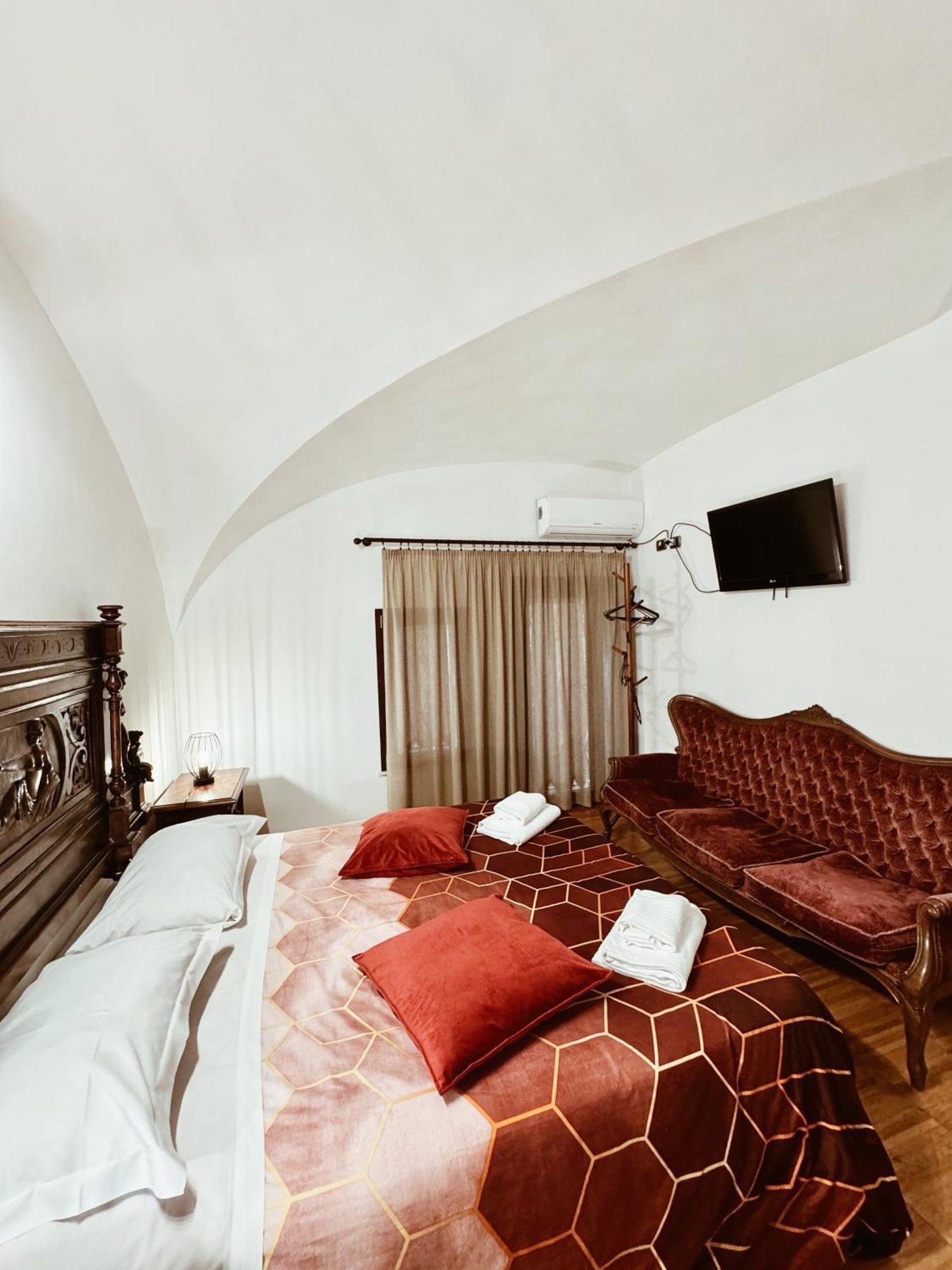 Residenza Tritone Luxury Guest House Trevi Fountain روما المظهر الخارجي الصورة